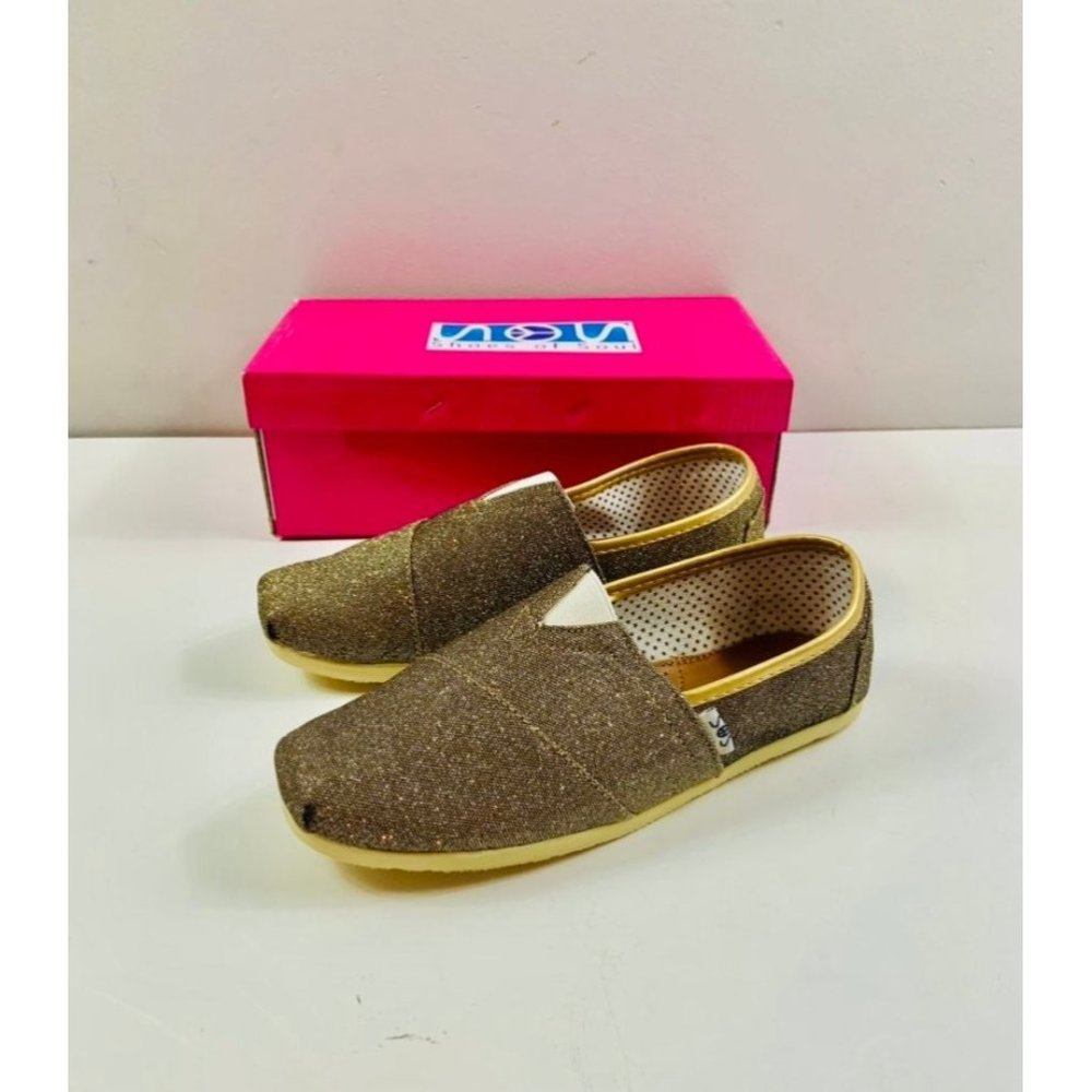 Brand New Women's gold glitter flats